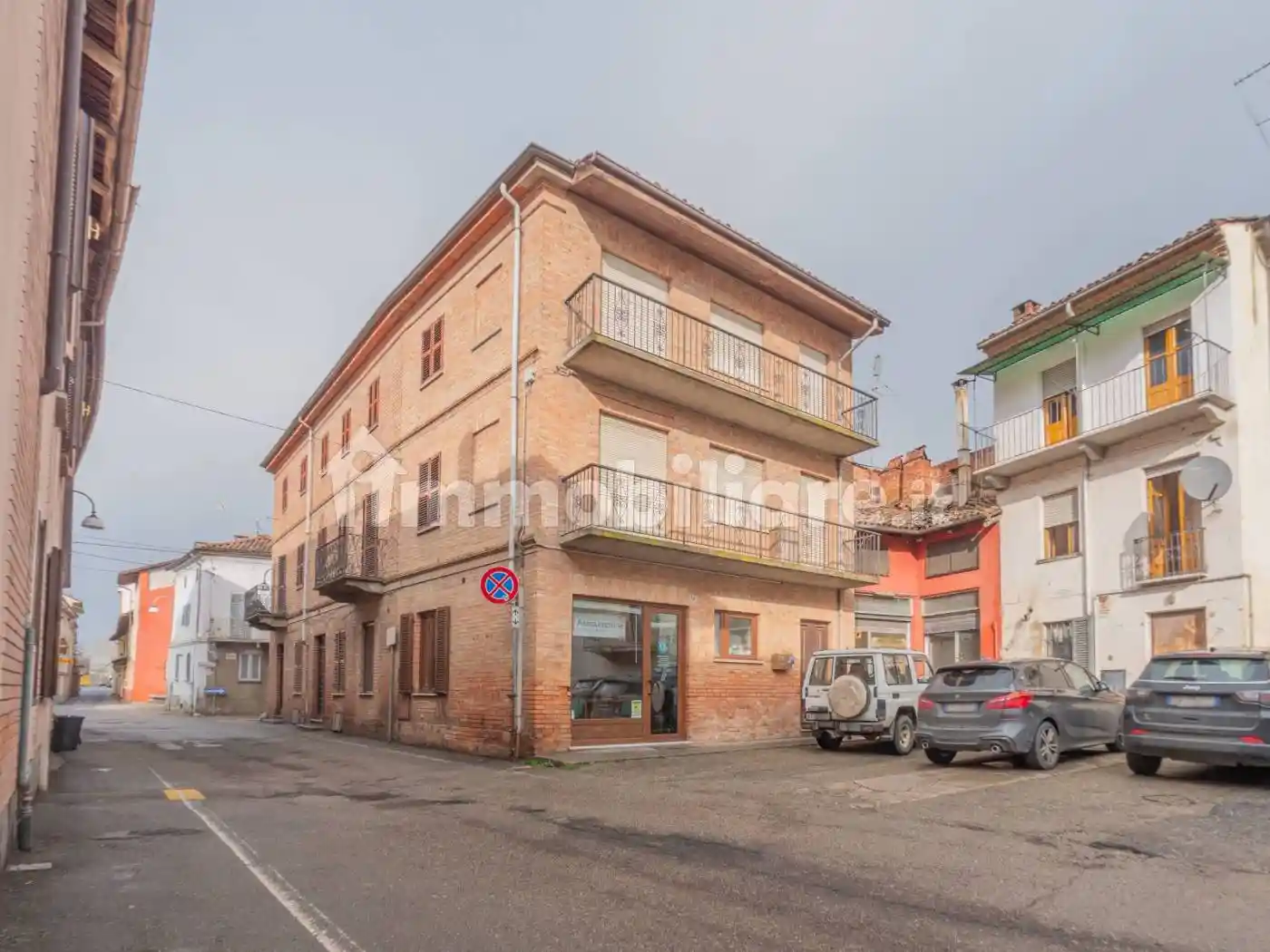 Palazzo - Edificio in vendita a Castello di Annone