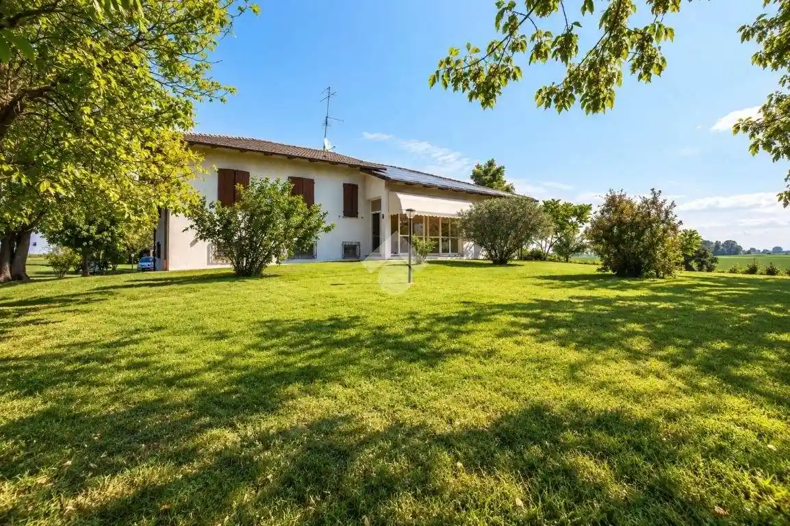Villa in vendita a Anzola dell'Emilia