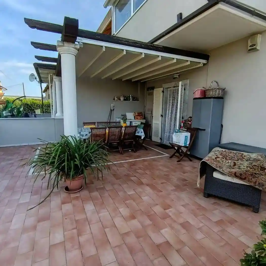 Villa in vendita a Montignoso