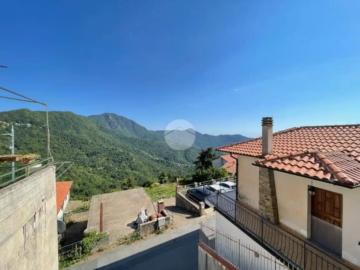 Rustico - Casale in vendita a Bajardo