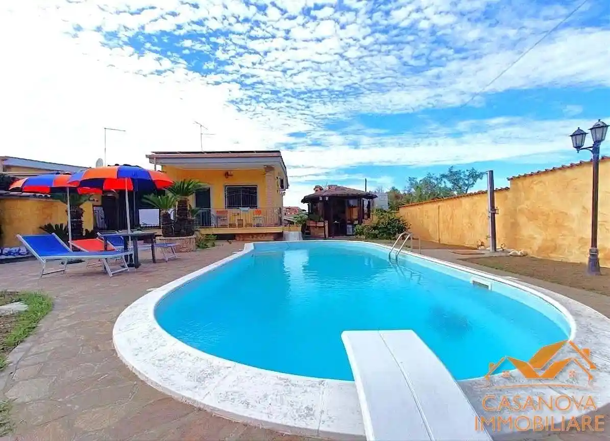 Villa in vendita a Ardea