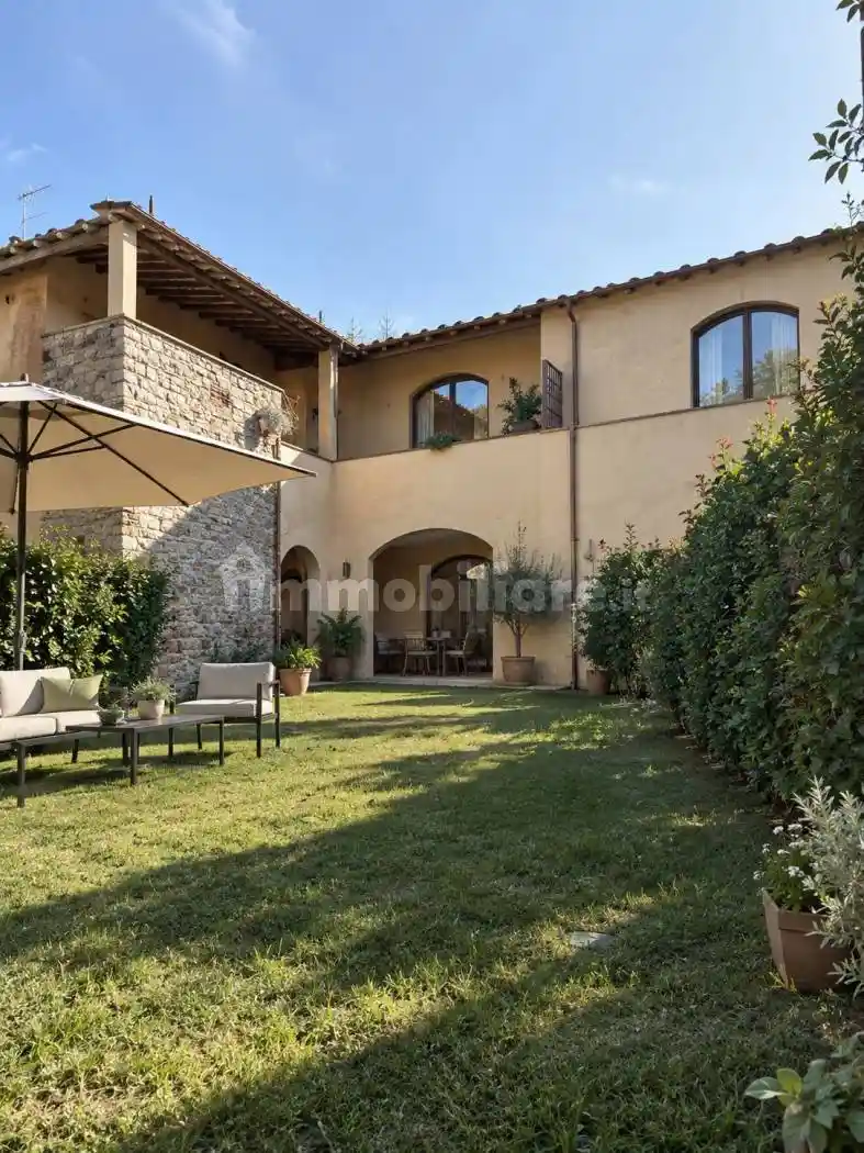 Casa indipendente in vendita a Firenze