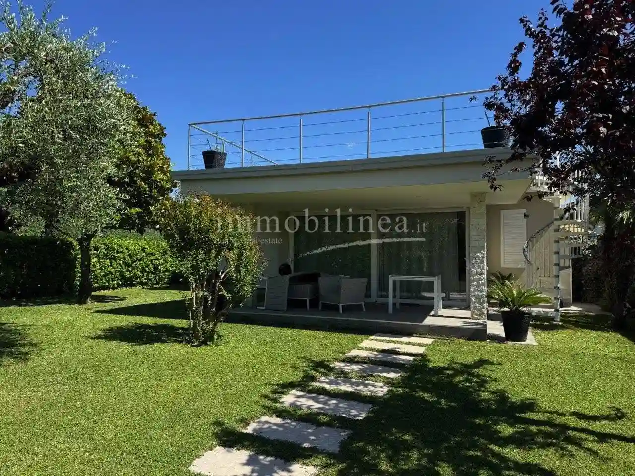Villa - foto 2
