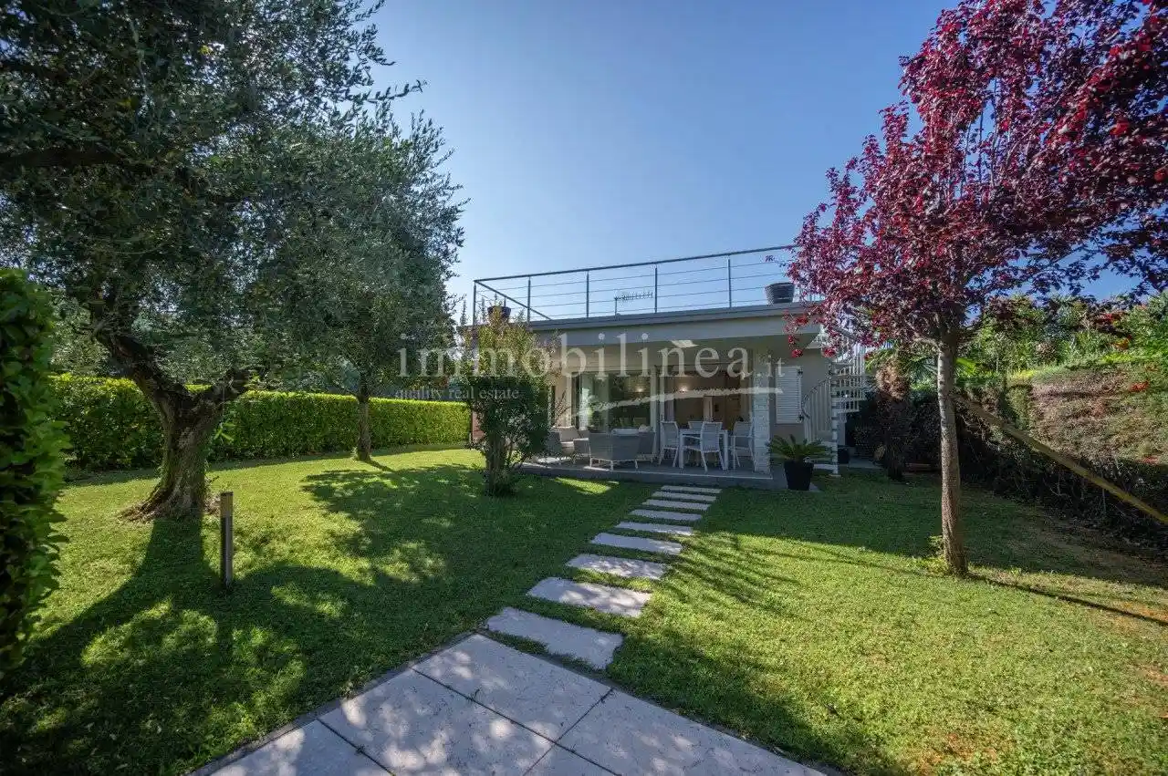Villa in vendita a Bardolino
