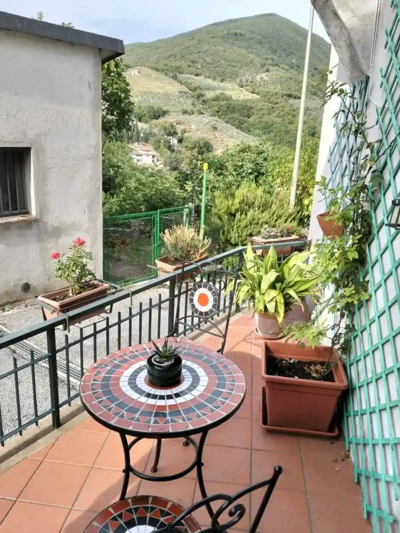 Casa indipendente in vendita a Foligno