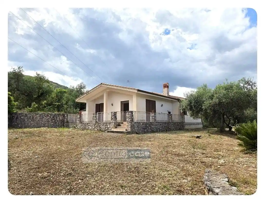 Villa in vendita a Itri