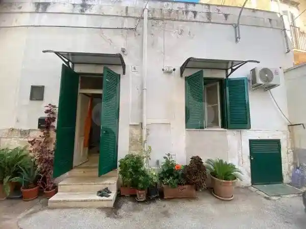 Casa indipendente in vendita a Bari