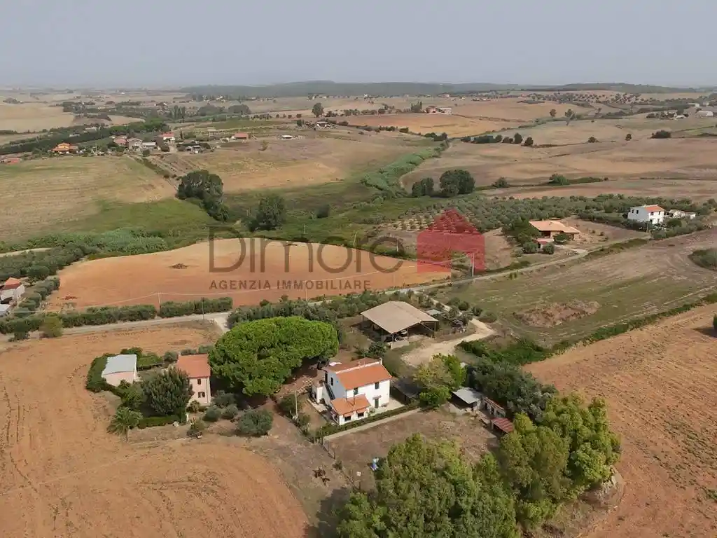 Villa in vendita a Tarquinia