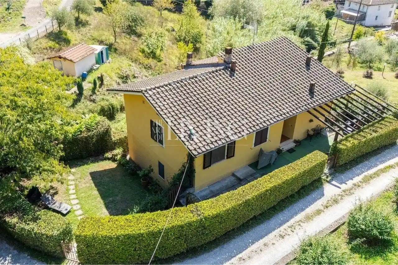 Villetta a schiera in vendita a Borgo a Mozzano