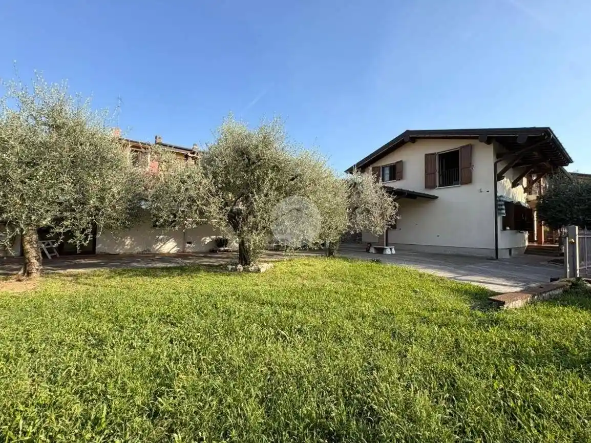Villa in vendita a Gussago