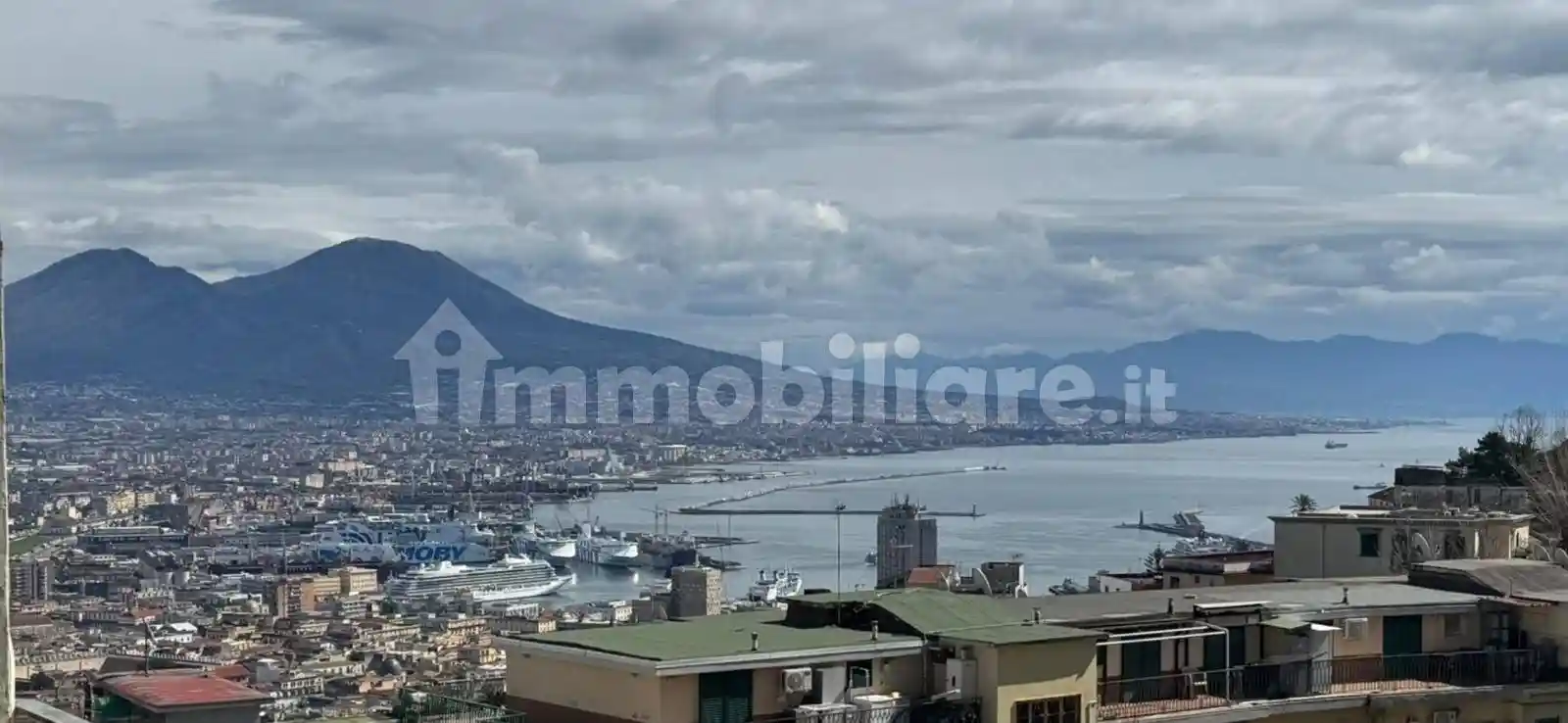 Appartamento in vendita a Napoli