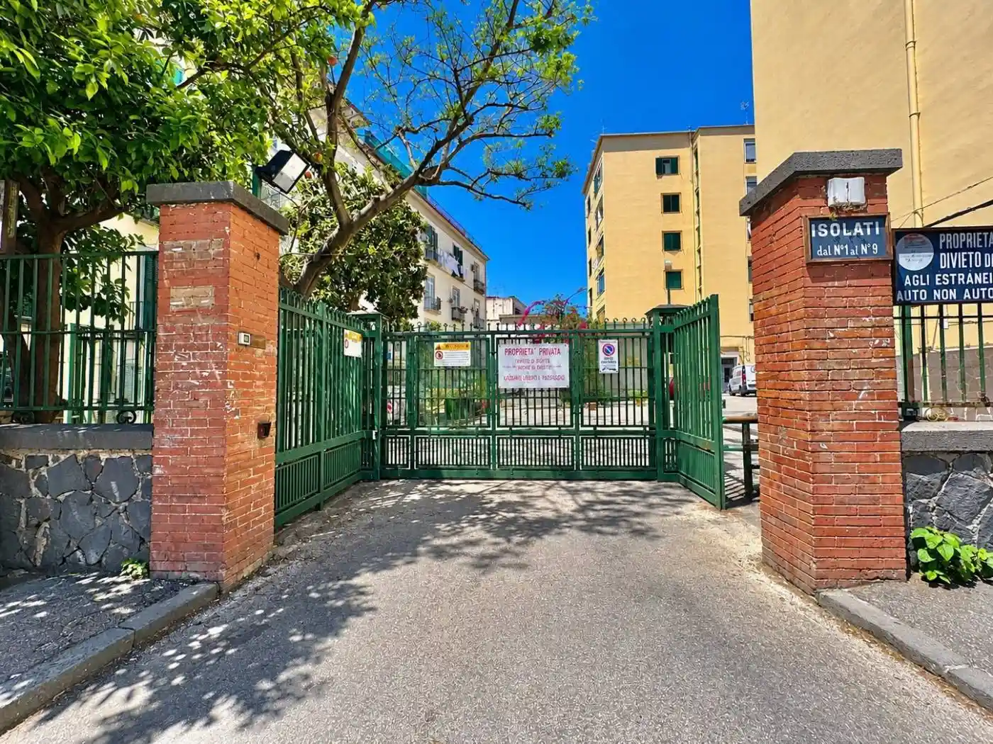 Appartamento in vendita a Napoli