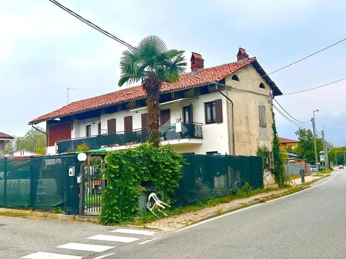 Villa in vendita a Robassomero
