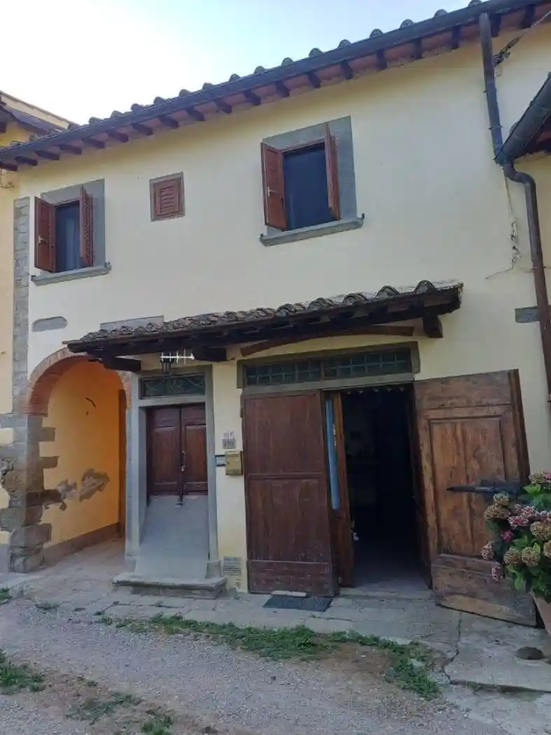 Rustico - Casale in vendita a Reggello