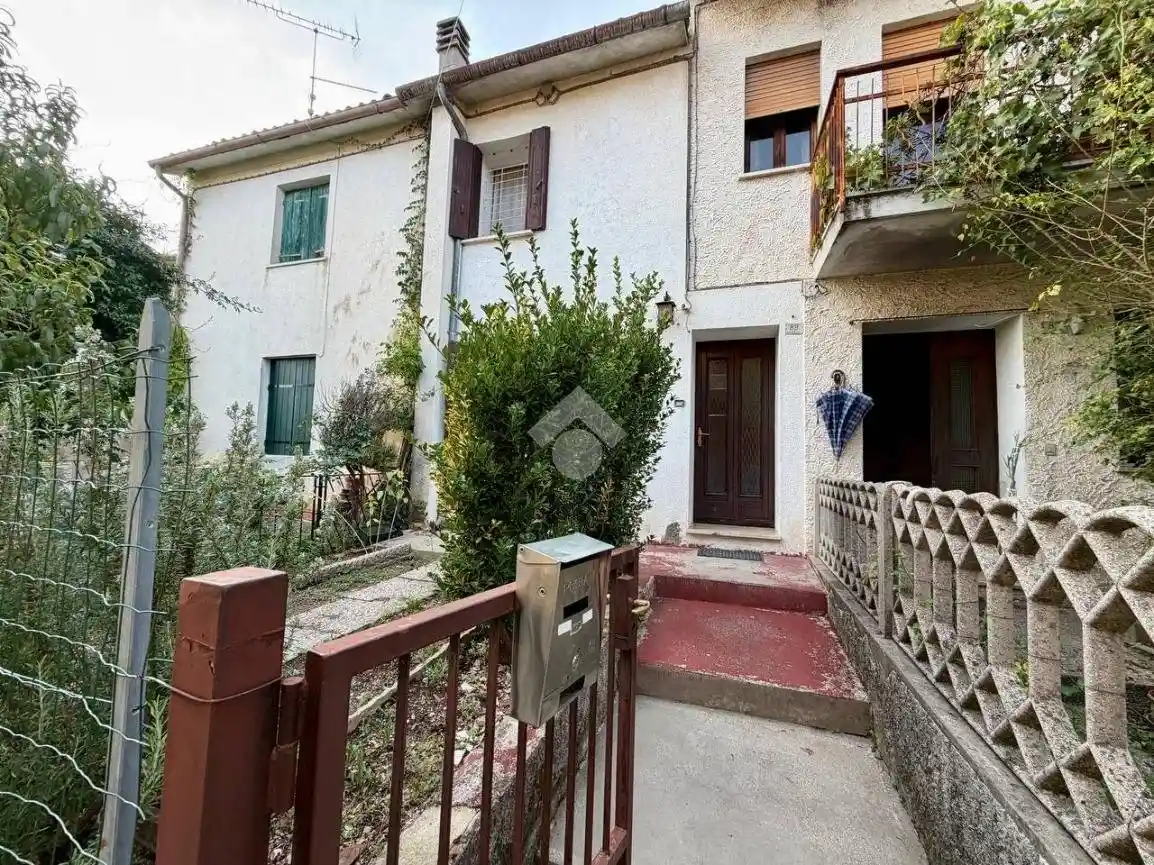 Rustico - Casale in vendita a San Pietro di Feletto