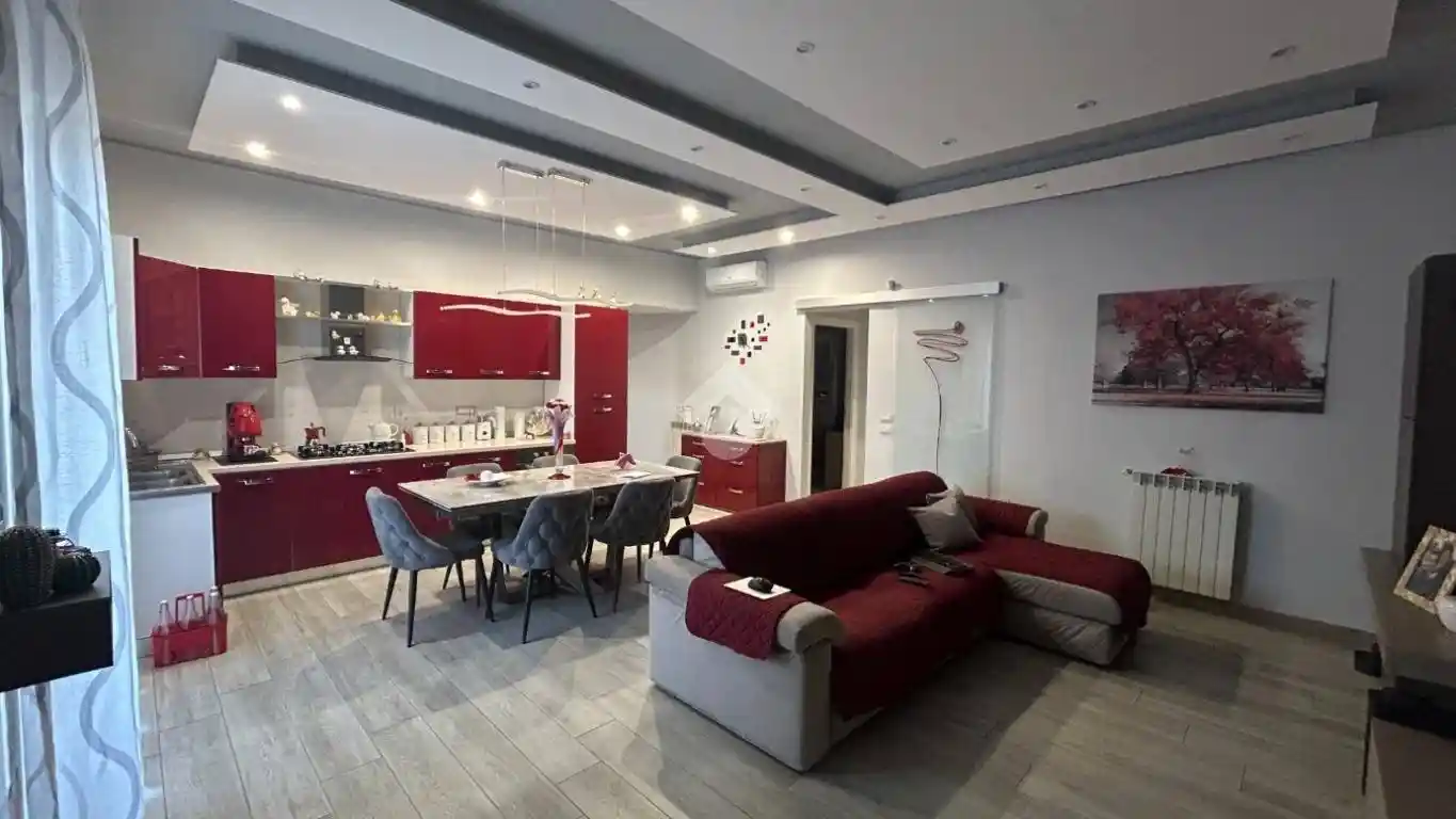 Appartamento in vendita a Napoli