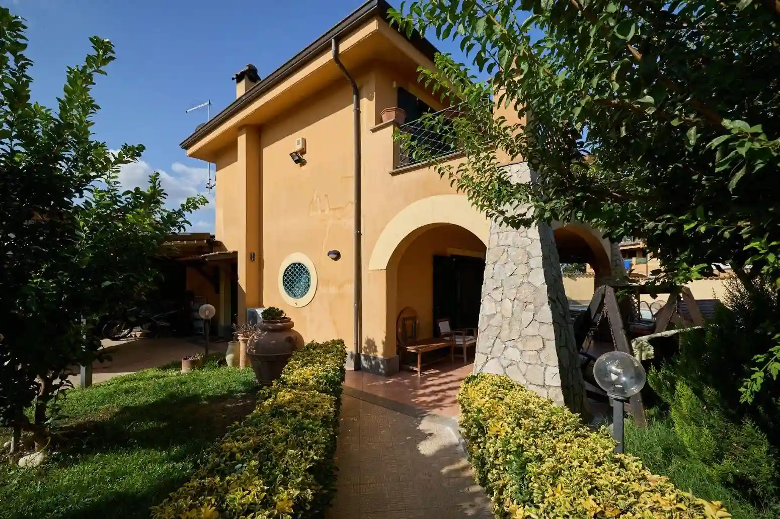 Villa - foto 2