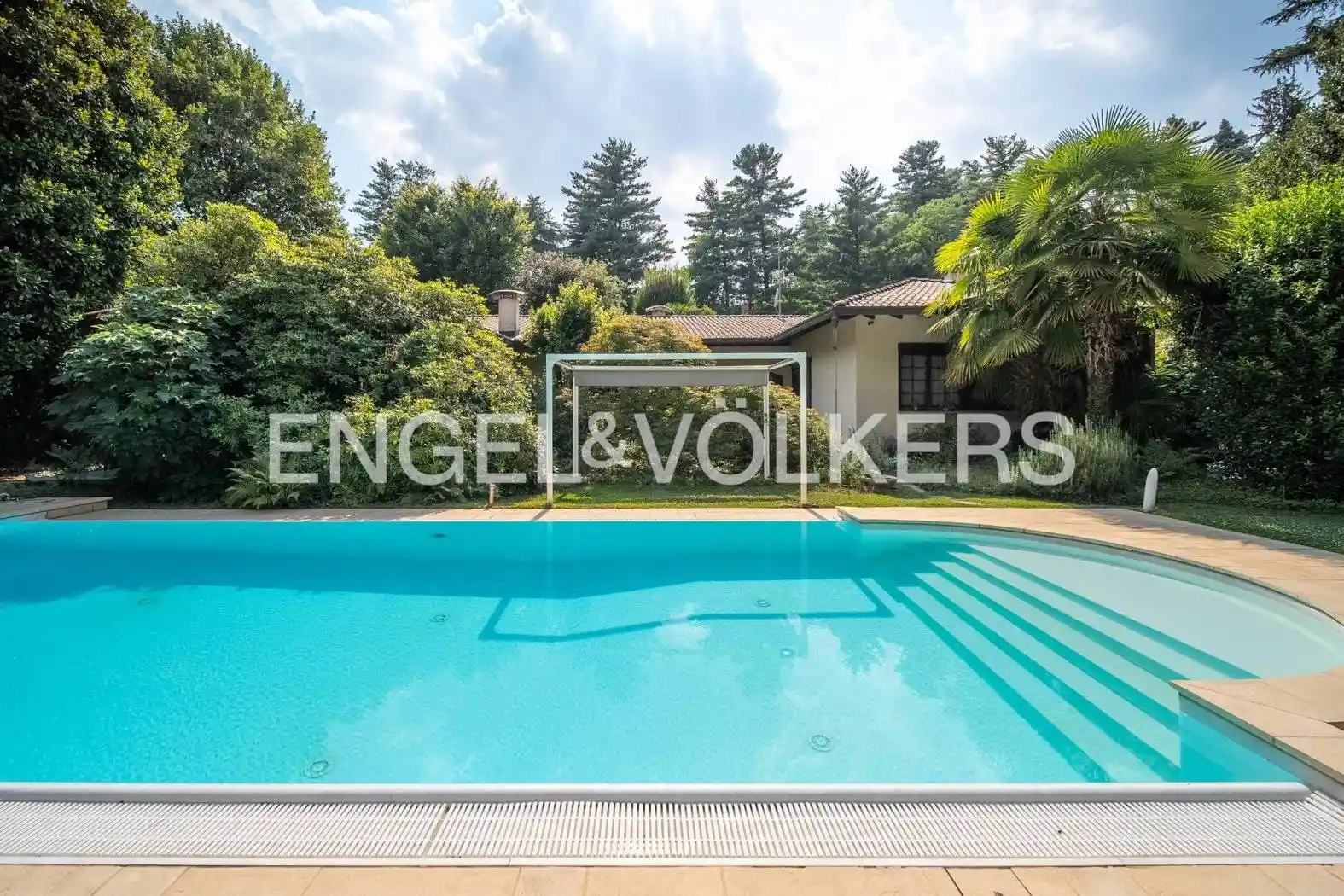 Villa in vendita a Somma Lombardo