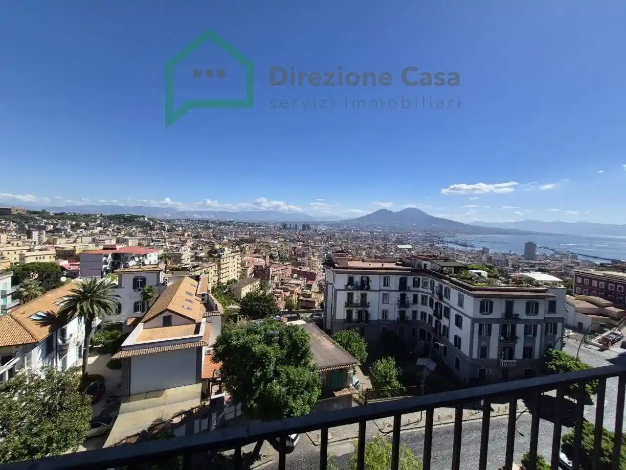 Appartamento in vendita a Napoli