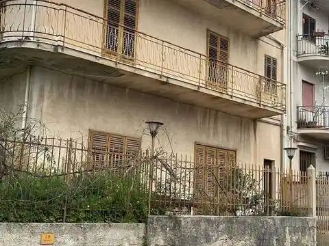 Villa in vendita a Montelepre
