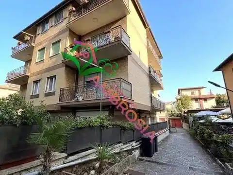 Appartamento in vendita a Grottaferrata