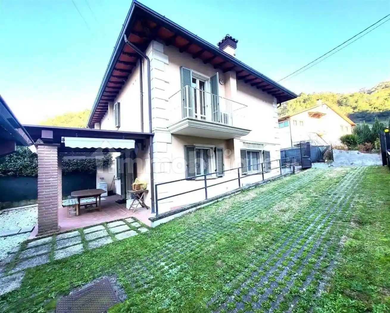 Villa in vendita a Montignoso