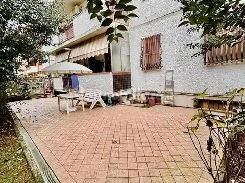 Appartamento in vendita a Massa