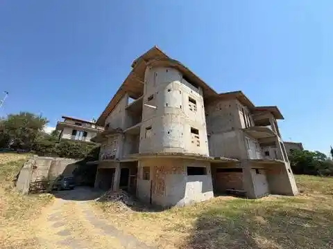 Palazzo - Edificio in vendita a Brancaleone