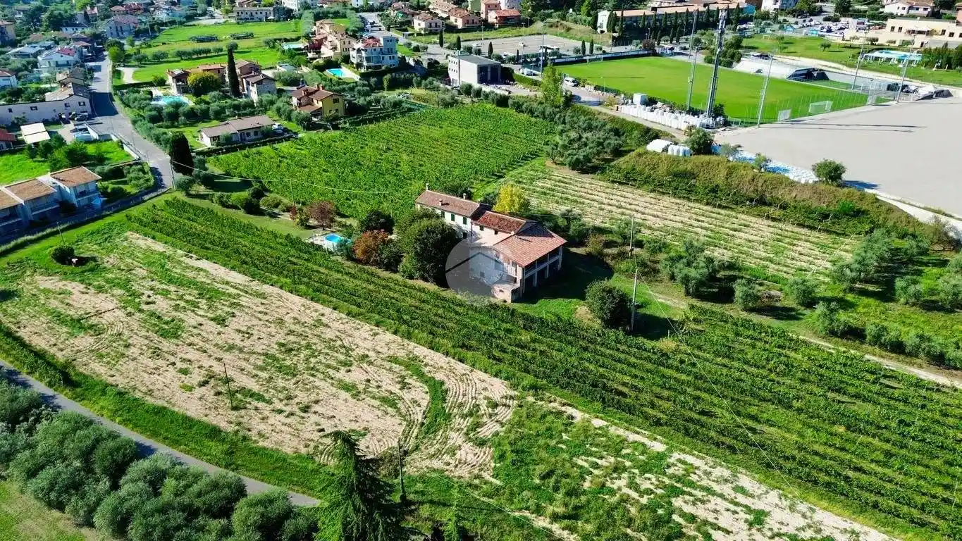 Rustico - Casale in vendita a Garda