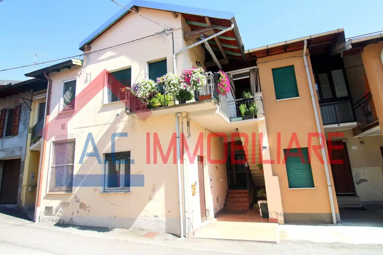 Casa indipendente in vendita a Ternate
