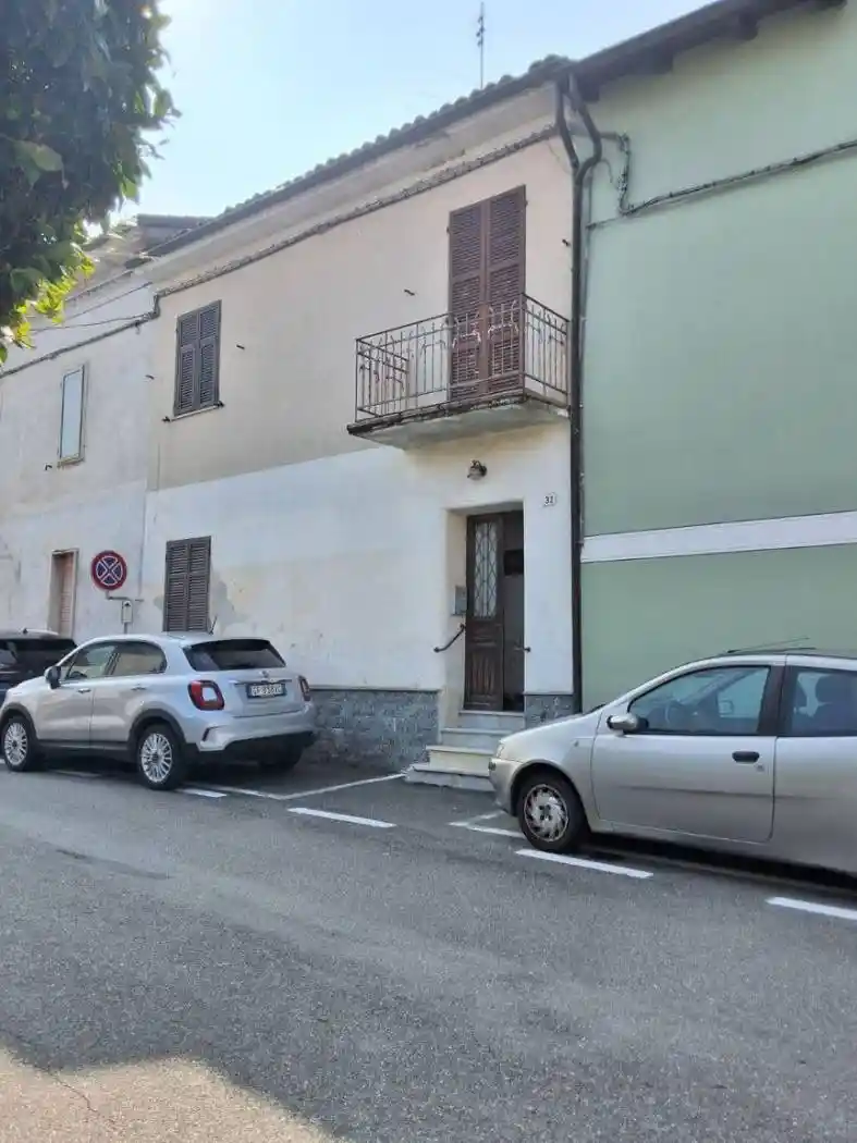 Palazzo - Edificio in vendita a Carentino