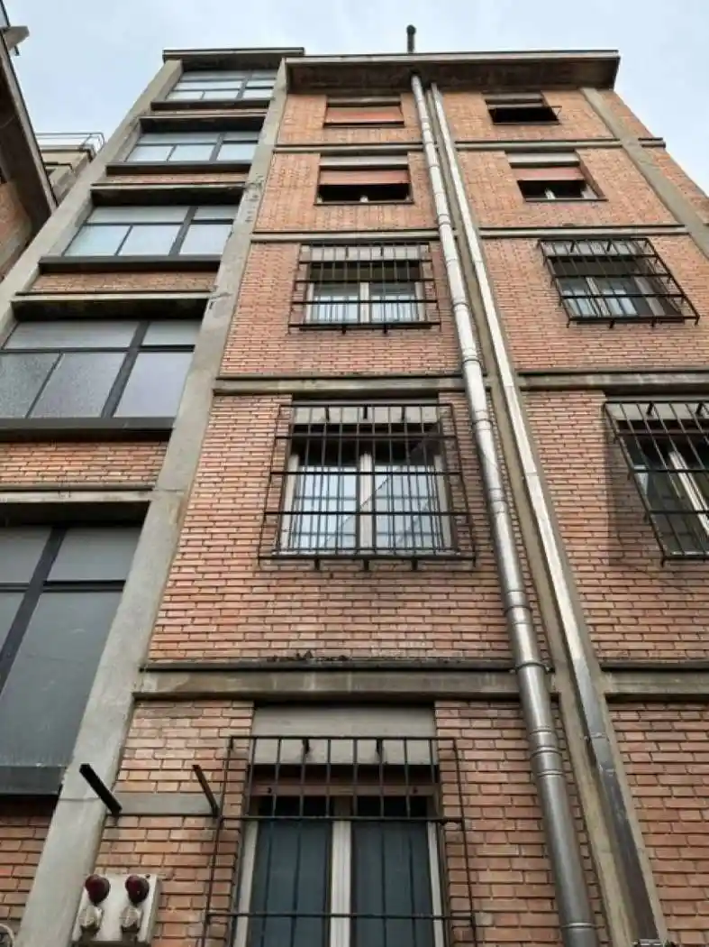 Palazzo - Edificio in vendita a Carpi