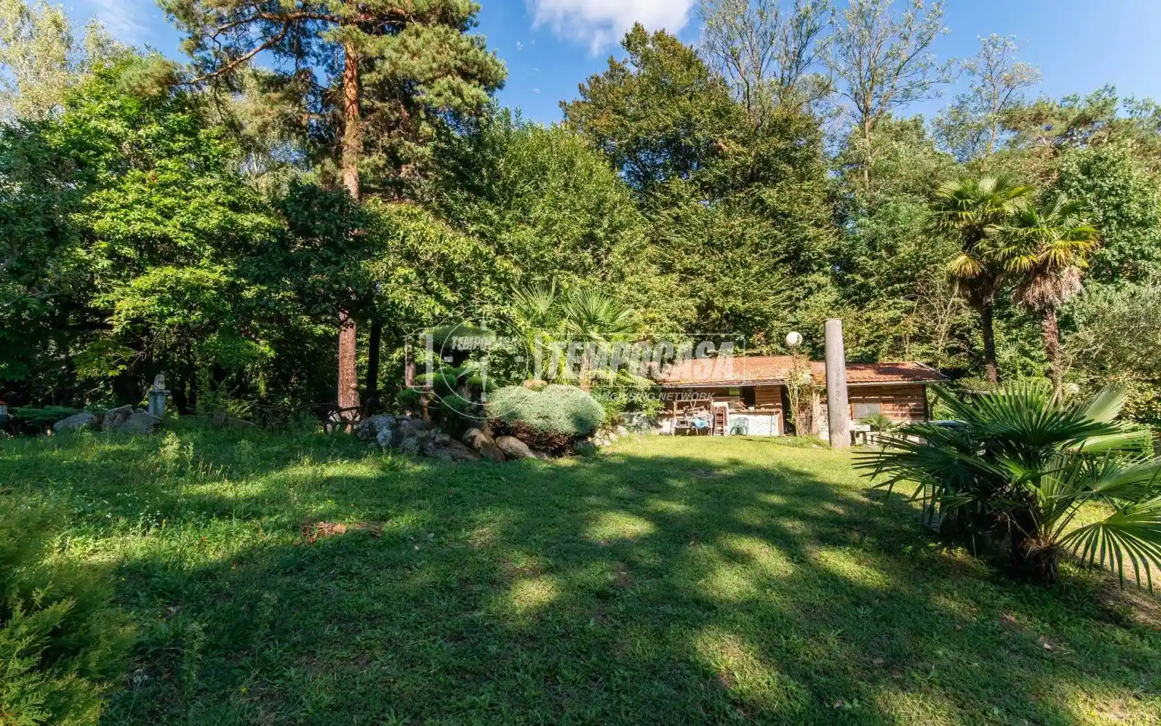 Villa in vendita a Oltrona di San Mamette
