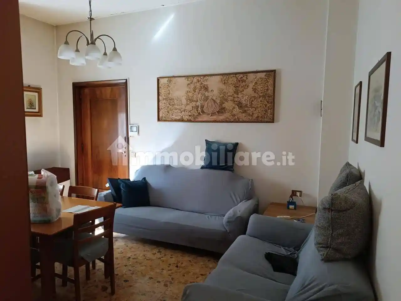 Appartamento in vendita a Piacenza