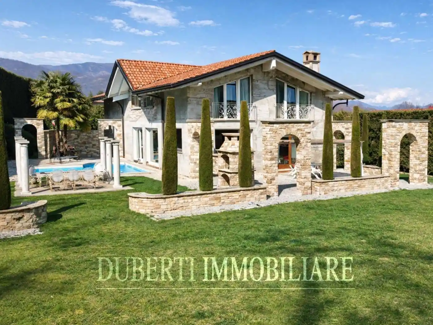 Villa in affitto a Bisuschio