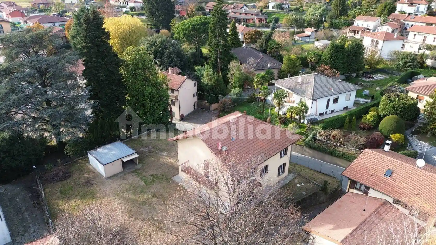 Villa in vendita a Caravate
