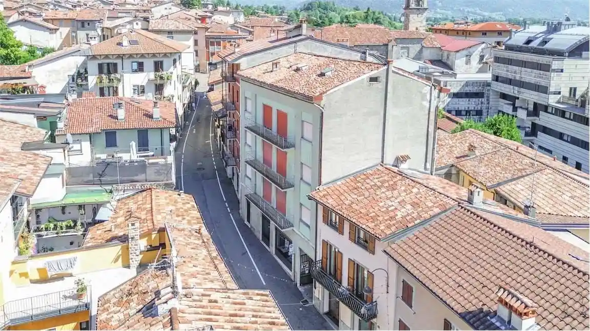 Palazzo - Edificio in vendita a Clusone