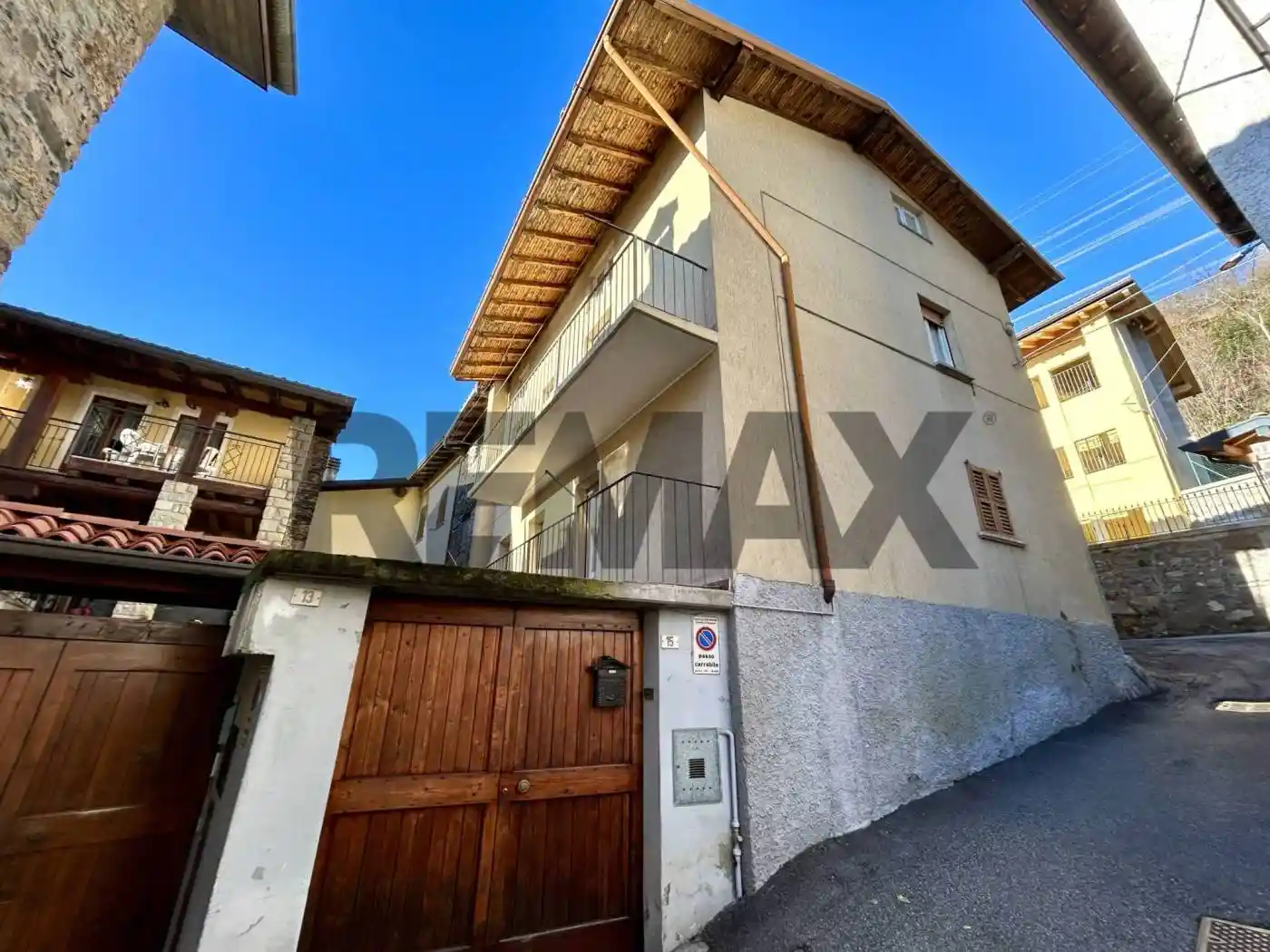 Casa indipendente in vendita a Costa Volpino