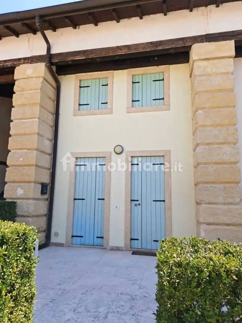 Casa indipendente in vendita a Pescantina