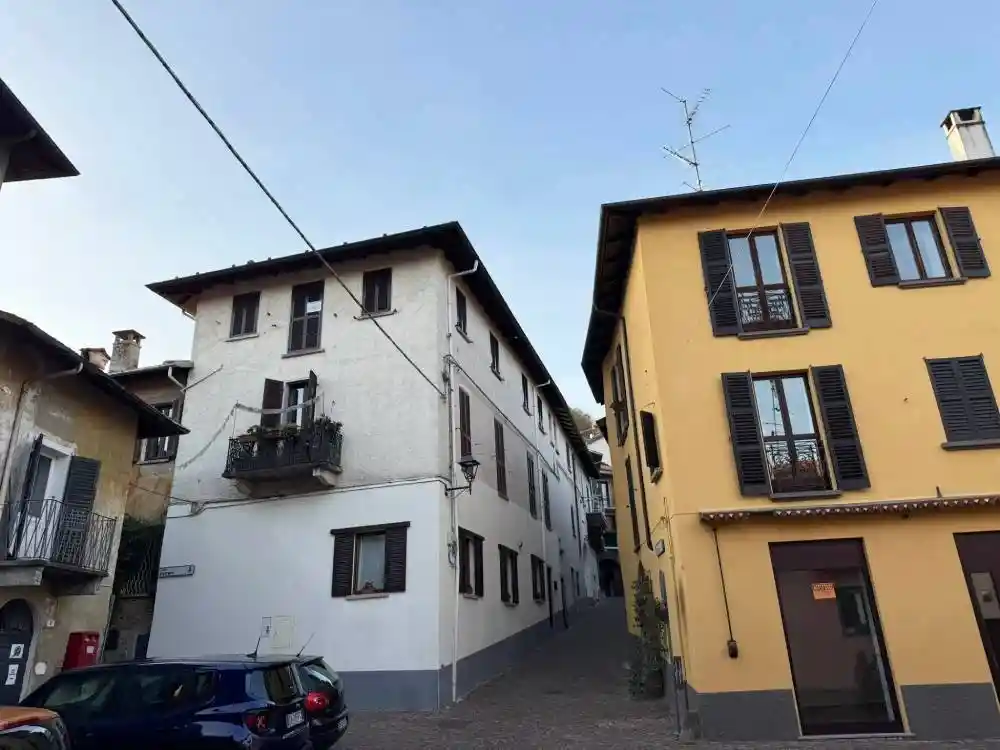 Appartamento in vendita a Nebbiuno