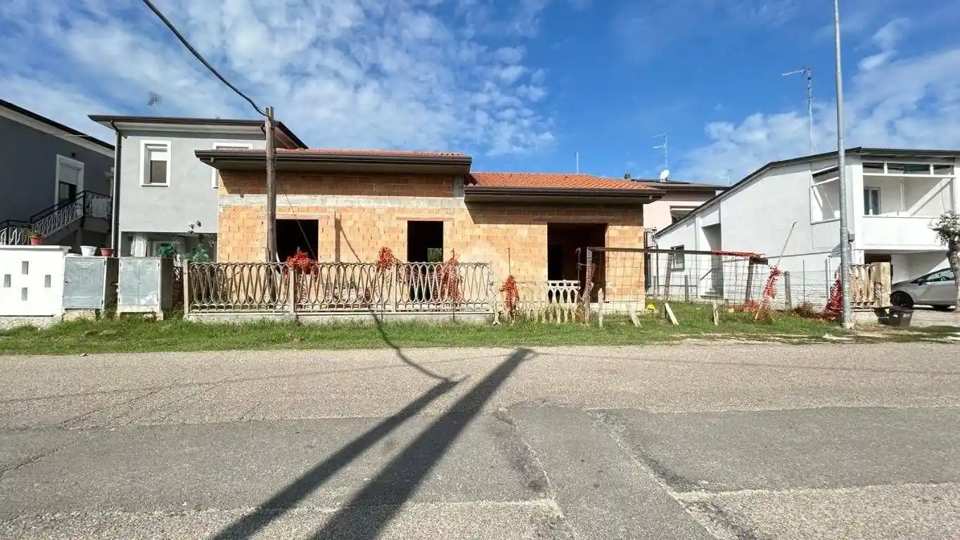 Villa in vendita a Conselice