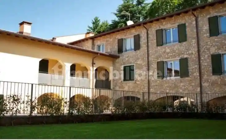 Appartamento in vendita a Montorfano