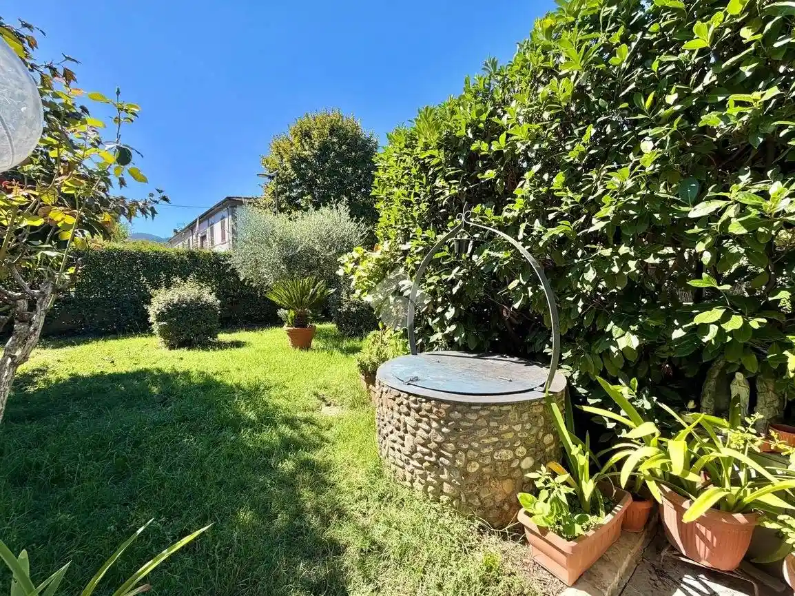 Casa indipendente in vendita a Quarrata