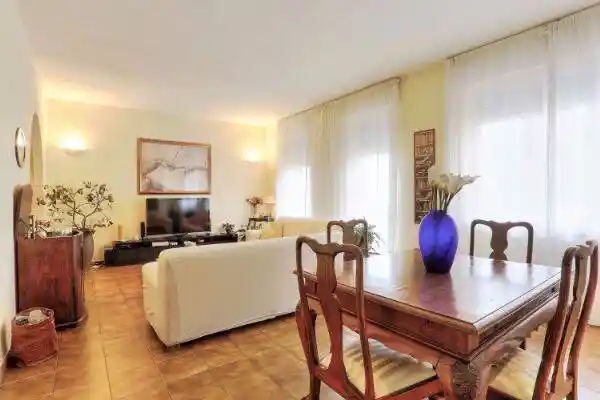 Appartamento in vendita a Livorno