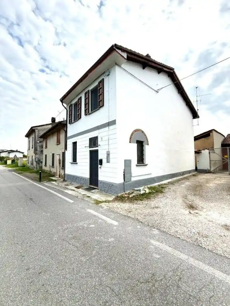 Casa indipendente in vendita a Paderno Ponchielli