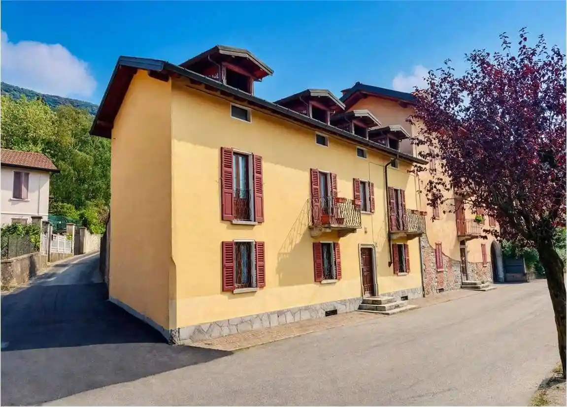 Casa indipendente in vendita a Orino