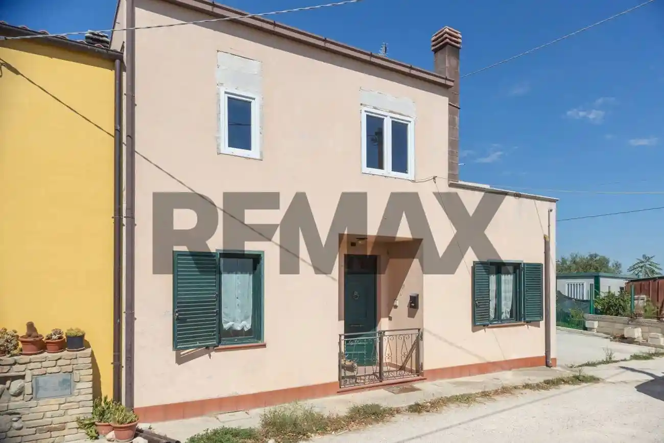 Casa indipendente in vendita a Rosciano