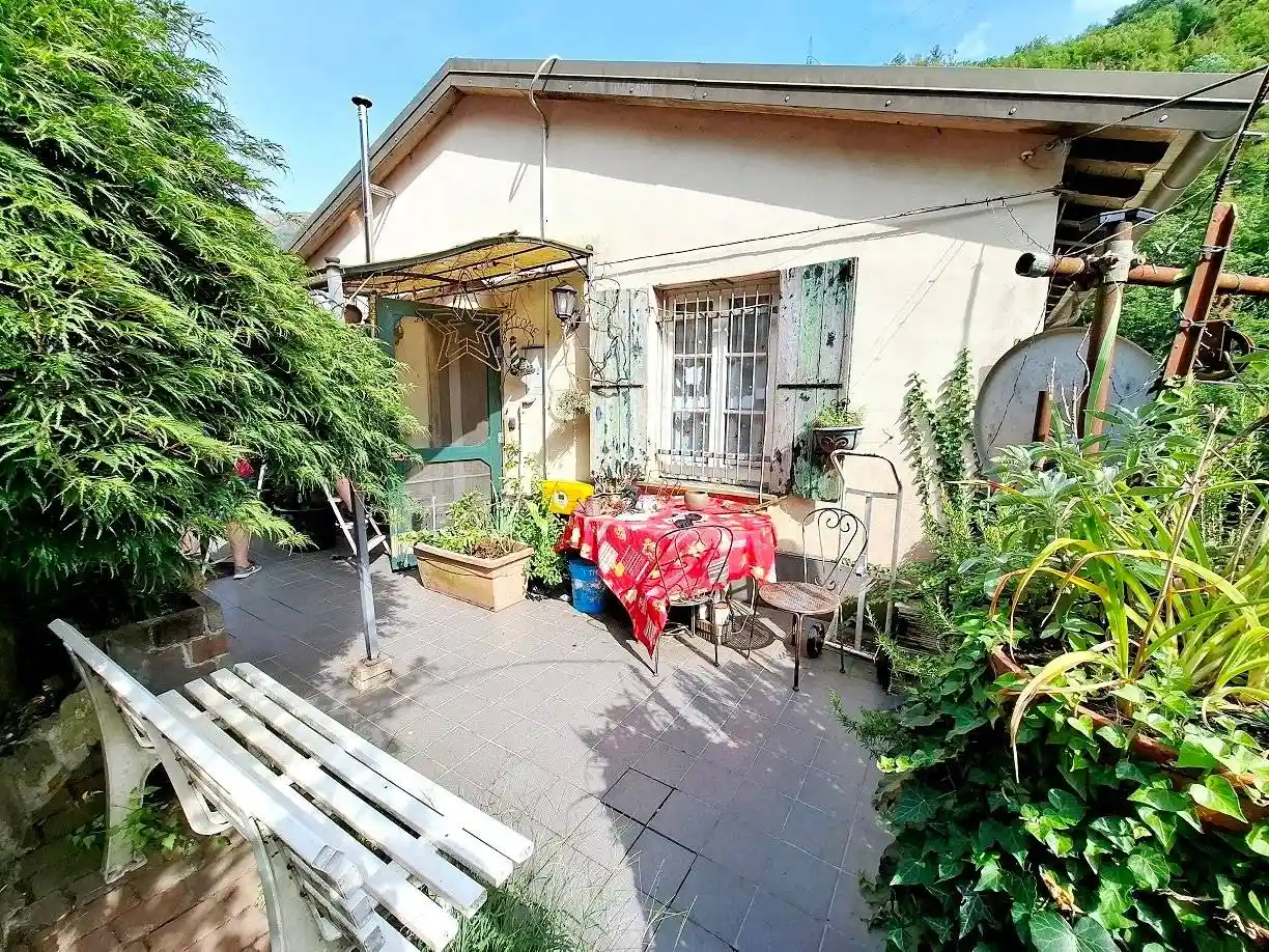 Casa indipendente in vendita a Lorsica