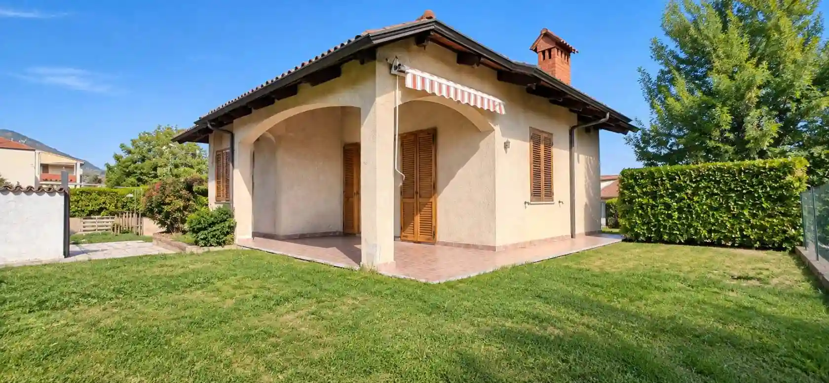 Villa - foto 2