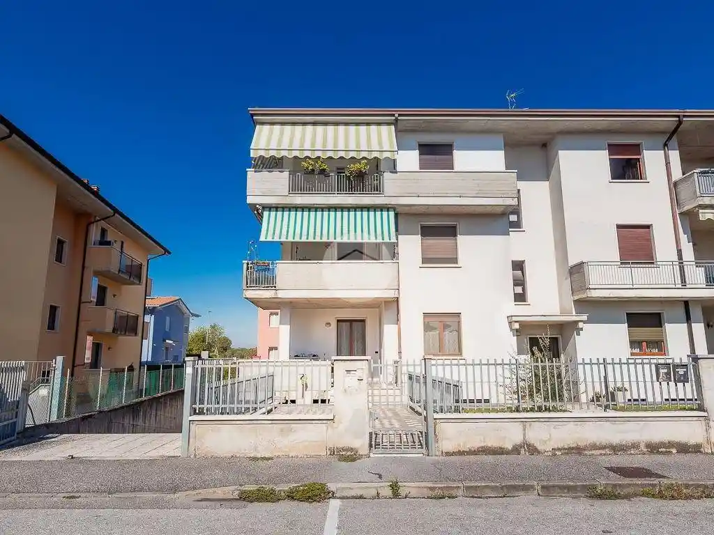 Appartamento in vendita a Villafranca di Verona
